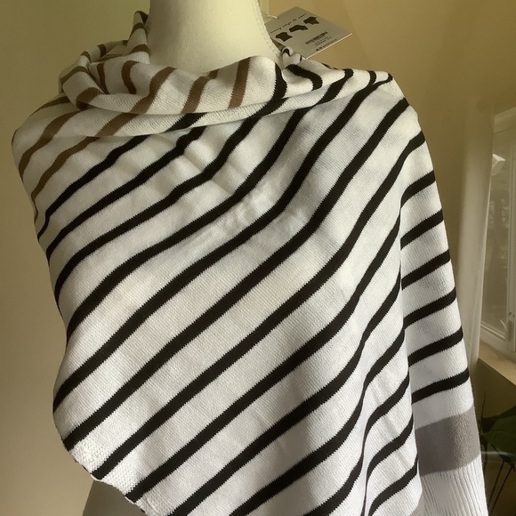 New Simply Noelle Striped Scarf/Wrap - Picture 5 of 10